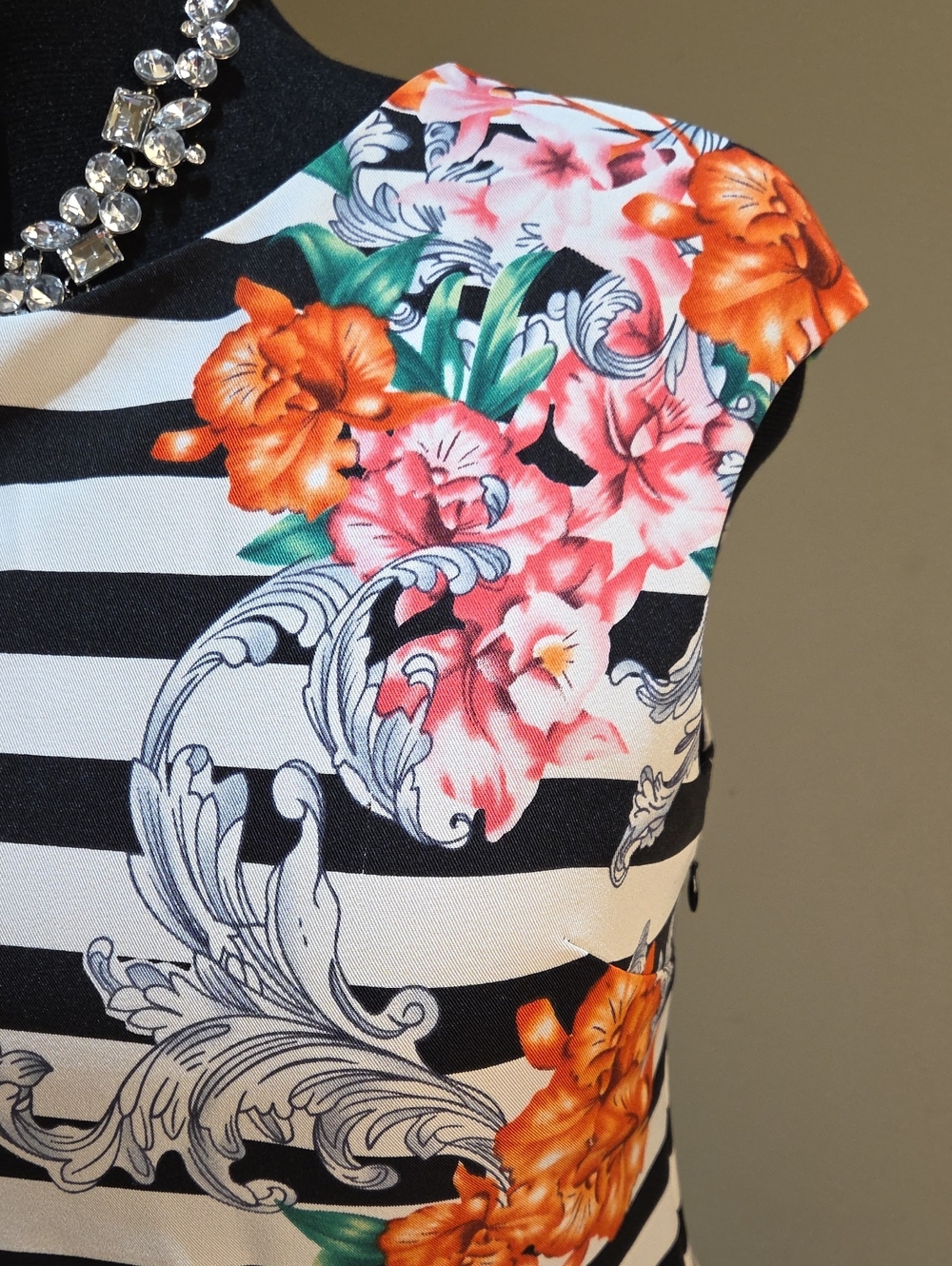 Nwot 16 Voir Voir Black & White Striped Midi Dress with Orange and Pink Floral - Picture 12 of 17